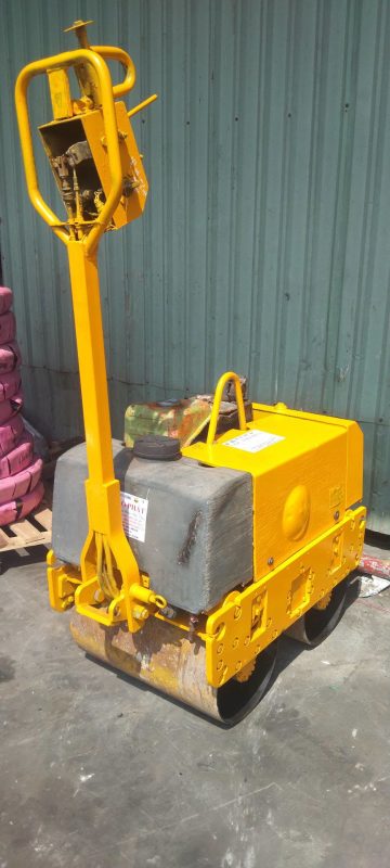 Thuê xe lu dắt tay ở Biên Hòa - Máy xây dựng Lộc Thọ Phát
