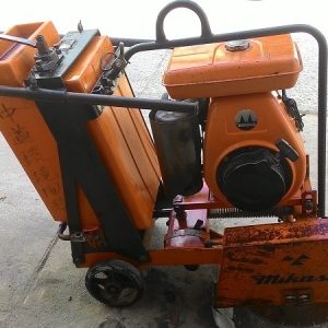 Máy cắt bê tông Mikasa