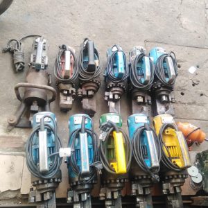 Máy cắt sắt thủy lực cầm tay D25