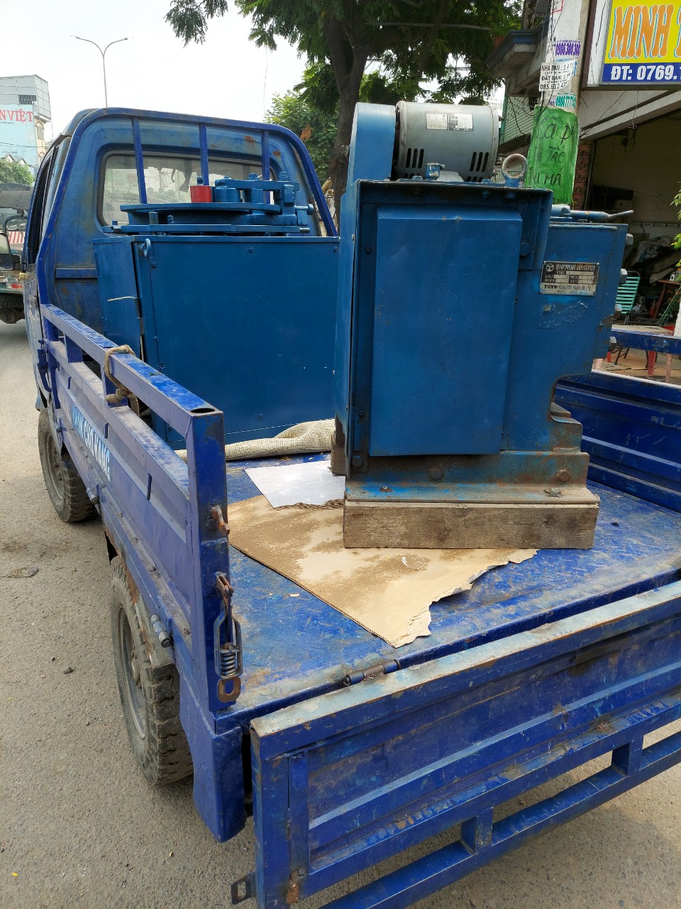 Máy chặt sắt TOYO D33 Máy chặt sắt TOYO D33