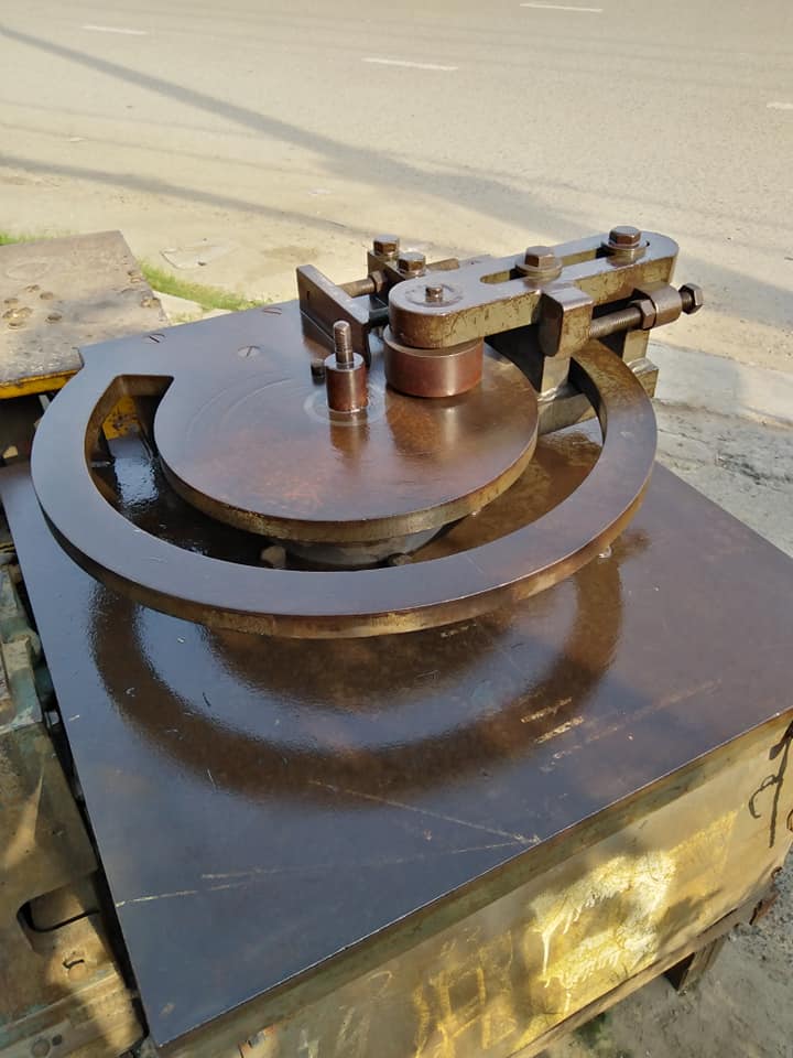 Máy uốn sắt OKB D42 Máy uốn sắt OKB D42