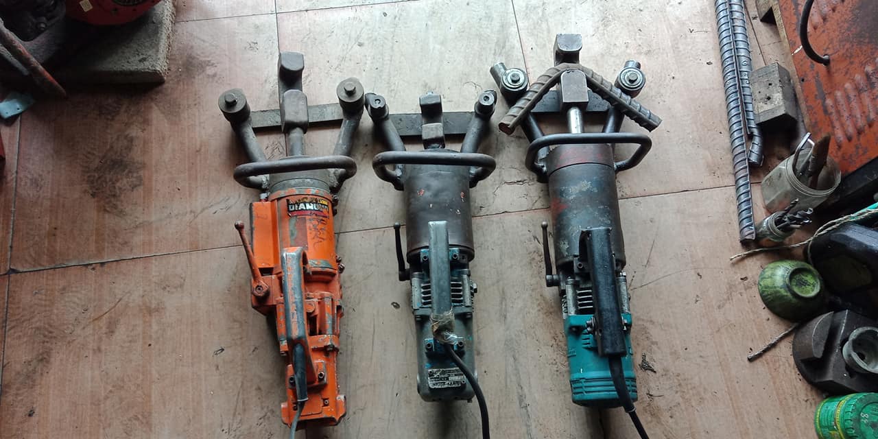 Máy uốn sắt thủy lực D32 Máy uốn sắt thủy lực D32