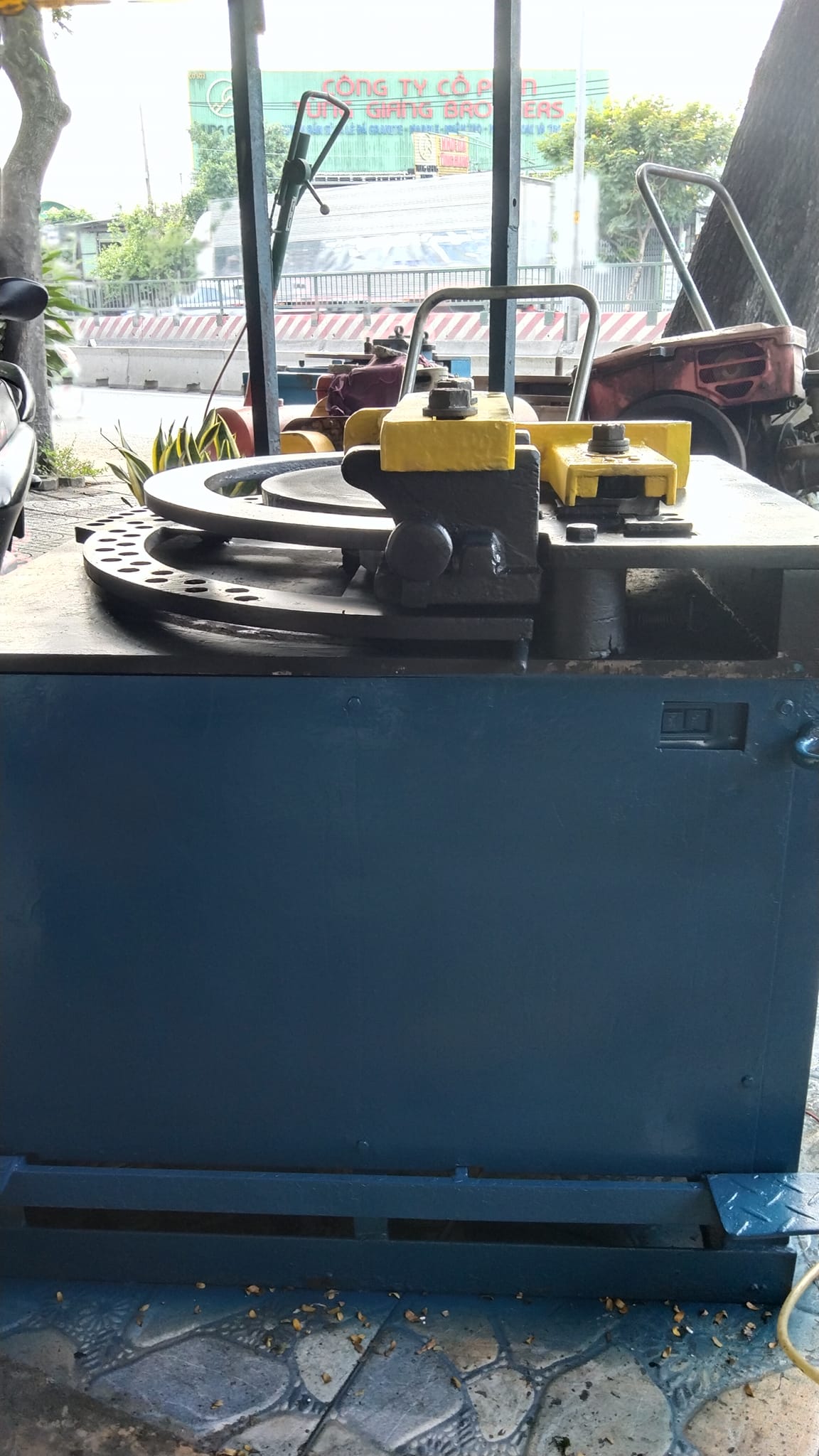 Máy uốn sắt Toyo D33 Máy uốn sắt Toyo D33
