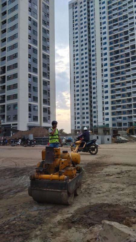 cho thuê xe lu dắt tay