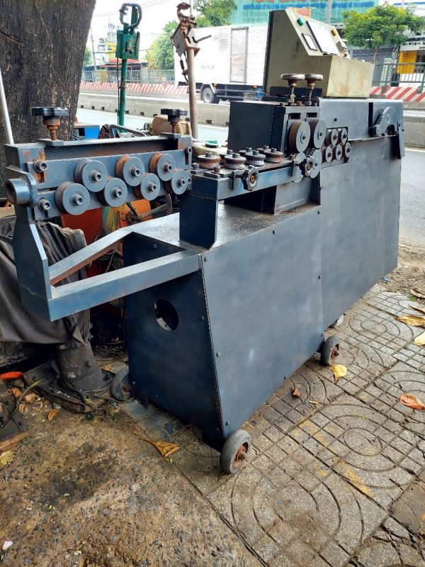 Máy bẻ đai sắt tự động dạng đứng