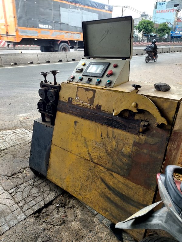 Máy bẻ đai sắt tự động dạng đứng