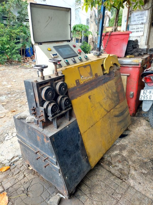 Máy bẻ đai sắt tự động dạng đứng