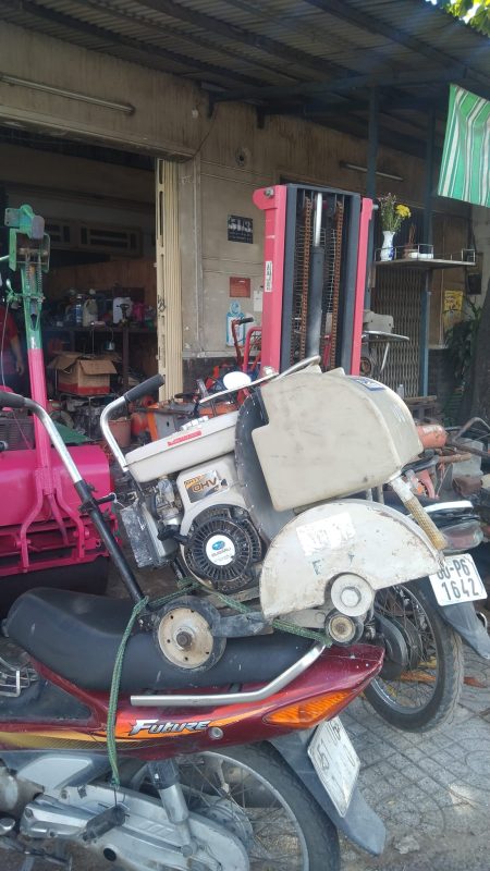 máy cắt bê tông