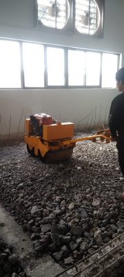 cho thuê xe lu dắt tay 750kg