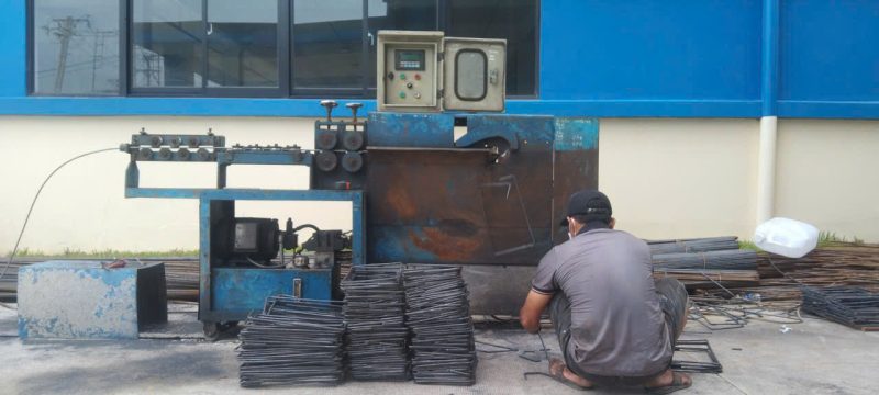 Máy bẻ đai sắt