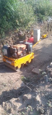 cho thuê xe lu dắt tay 750kg