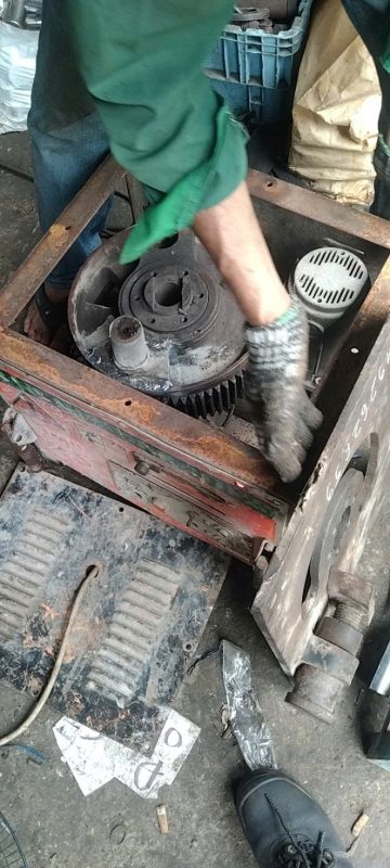 sửa chữa máy uốn sắt 220V phi 25