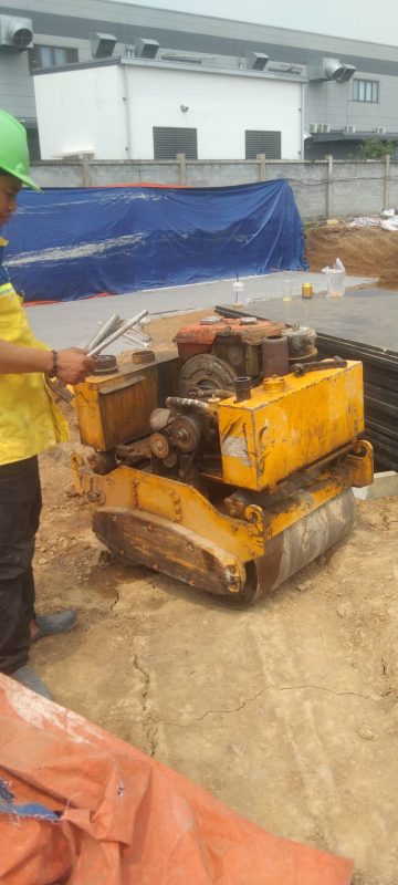 thuê xe lu dắt tay 500kg