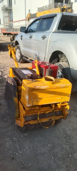thuê xe lu dắt tay 500kg